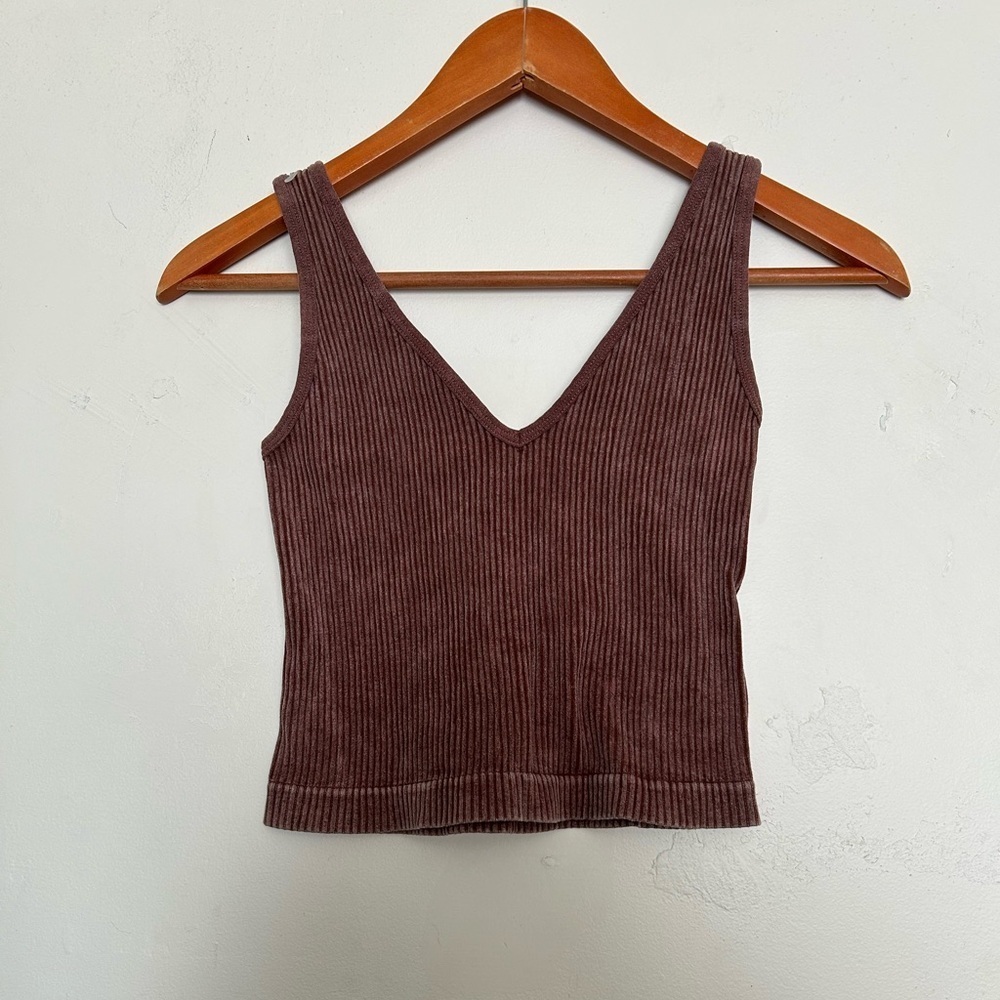 Seamless ribbed tank